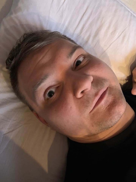 Glenn ligt wakker van zijn rechten