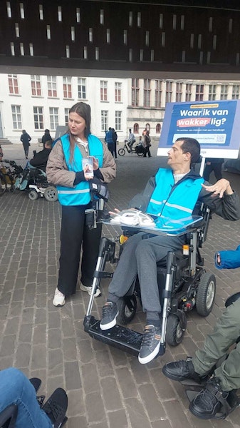 Niels met assistent